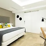Myr Marques House מלון 4*