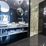 Myr Marques House מלון