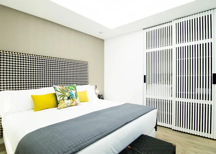 Myr Marques House Hotell