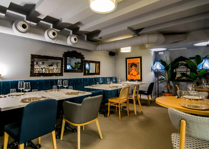 Myr Marques House Hotell