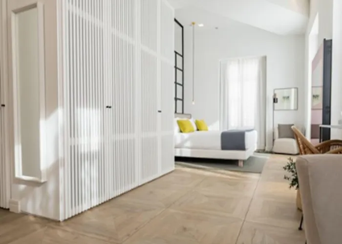Myr Marques House